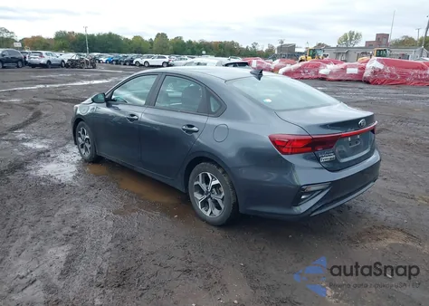 2021 Kia Forte Lxs z USA, uszkodzony, nr VIN 3KPF24AD0ME409156